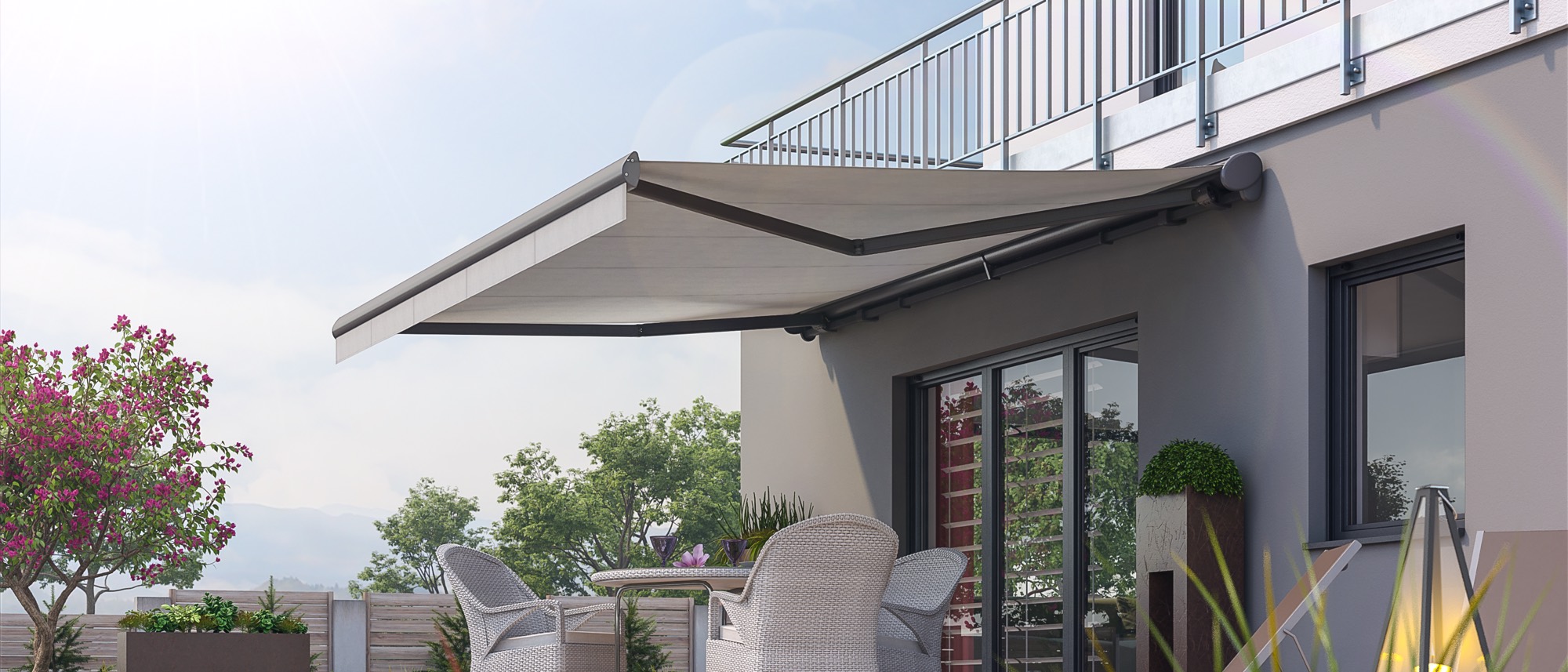 ROSSO Kassetten-Markise über moderner Terrasse