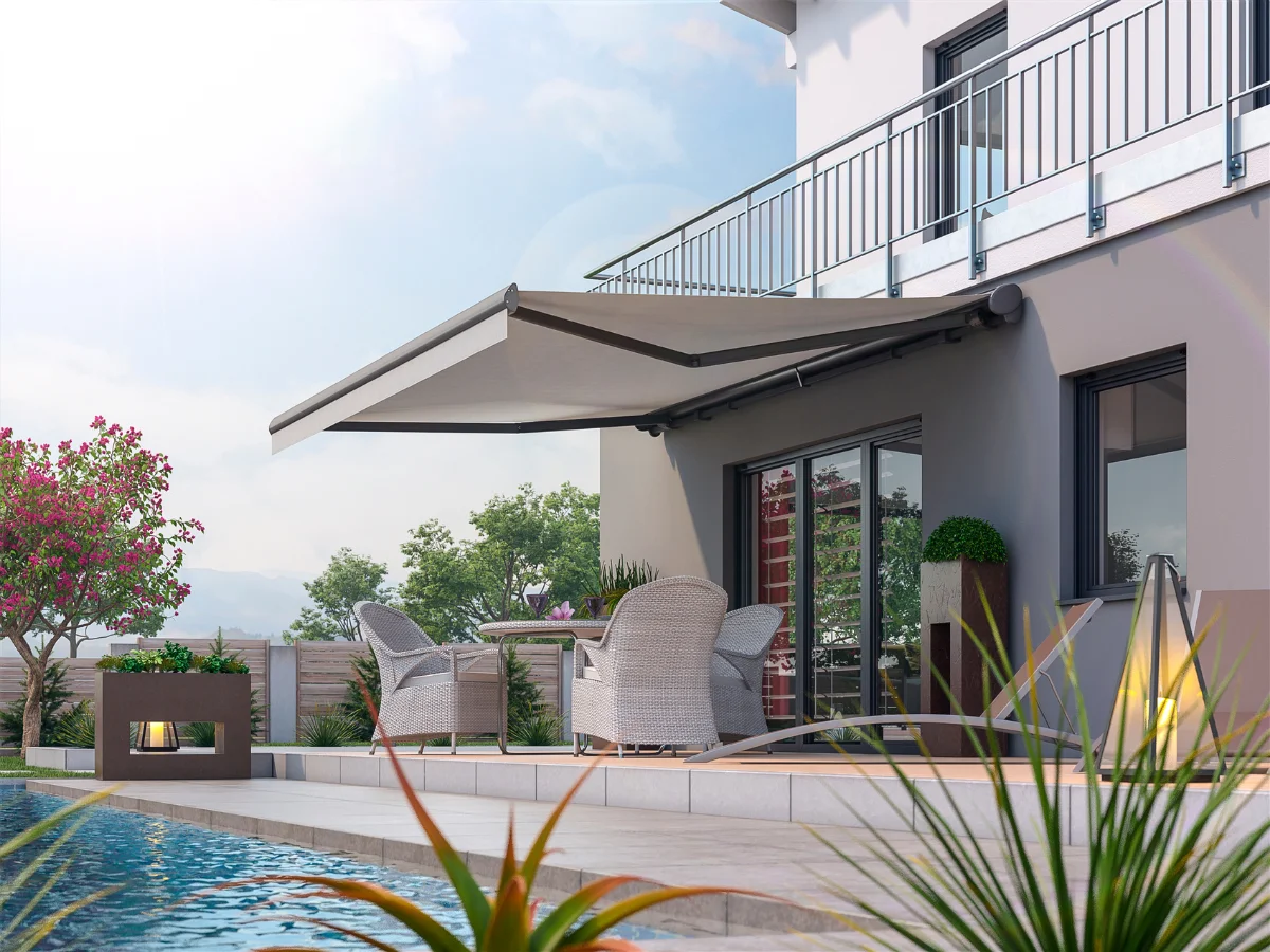 ROSSO Gelenkarm-Markise über Pool-Terrasse